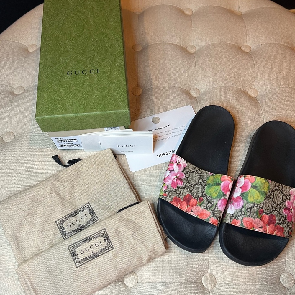 Gucci Floral Pursuit Pool Slide Sandals 39